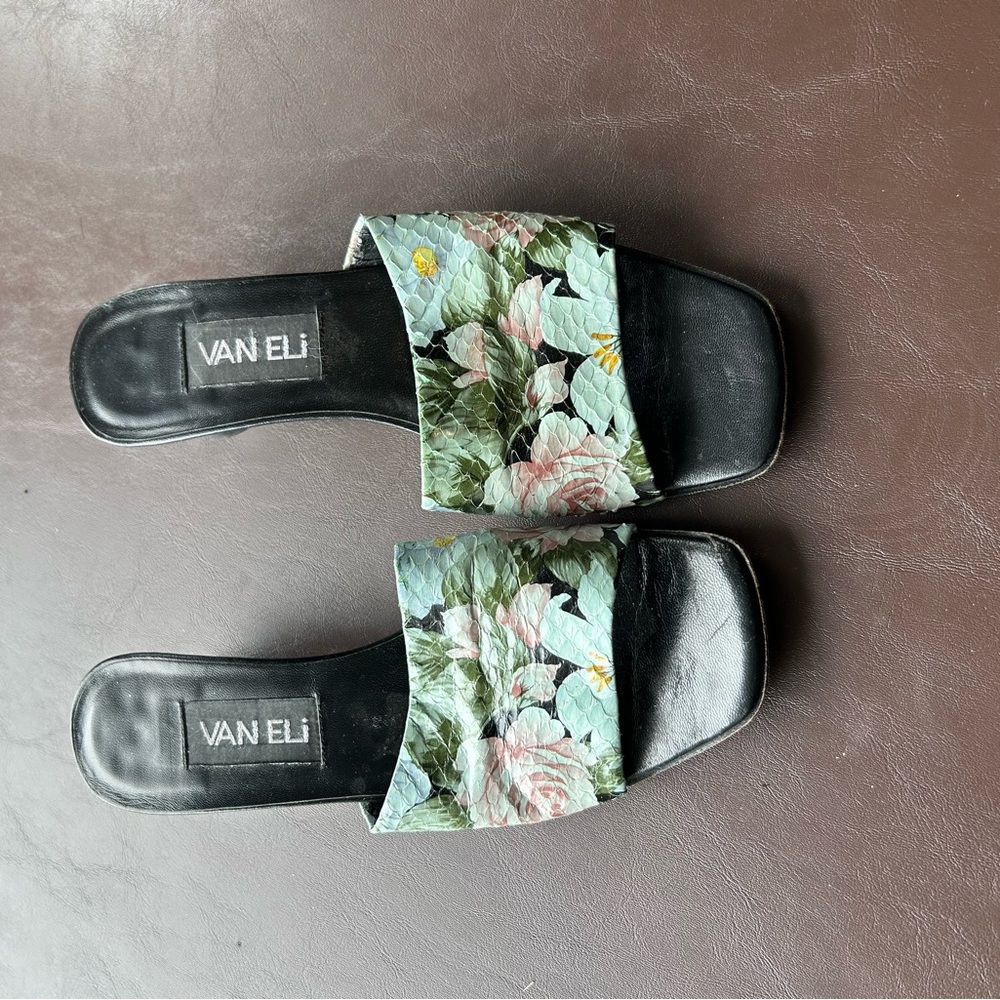 Van Eli Black and Floral Women's Sandals